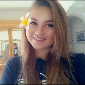 Meet your Posher, Livia